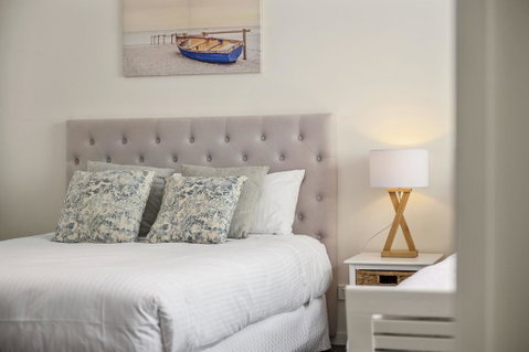 Beachfront By The CC - Family Friendly, Plunge Pool, Steps To The Beach - Foster Accommodation 0