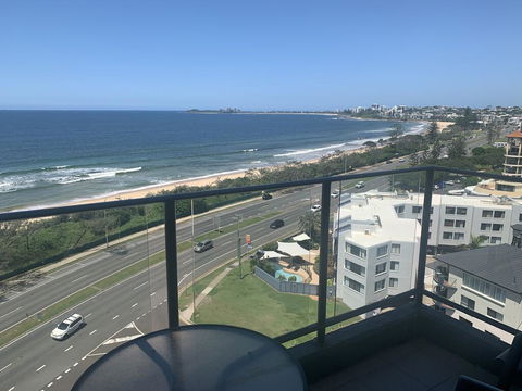 Beachfront Towers - Foster Accommodation 3