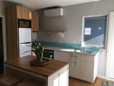 River Studio - Idyllic Location - Foster Accommodation 3