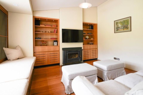 Redbank Estate - Luxury In Scone - Foster Accommodation 1