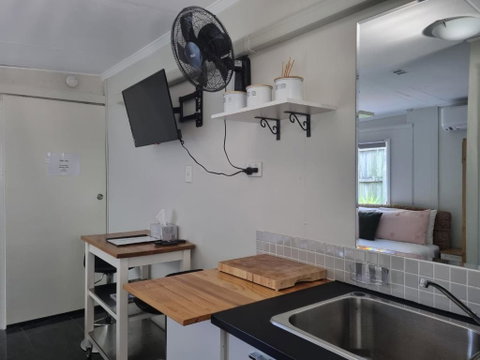 Redcliffe Homestay - Foster Accommodation 3