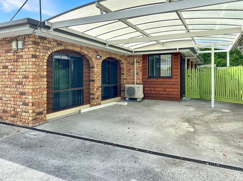 Reel Close! Walk To Everything. Sleeps 6 - Foster Accommodation 0