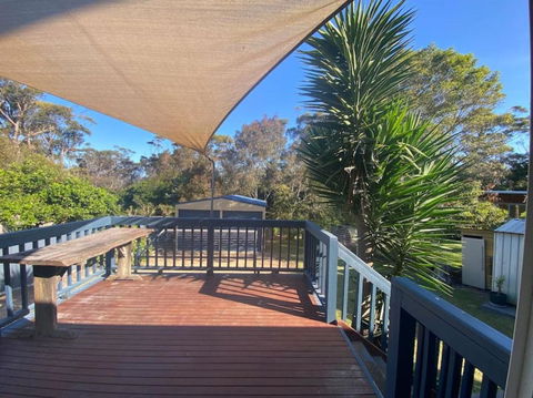 Reel & Relax: 3BR Beach House - Fish, Swim, Surf - Foster Accommodation 1