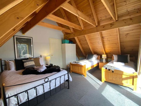 Reel & Relax: 3BR Beach House - Fish, Swim, Surf - Foster Accommodation 3