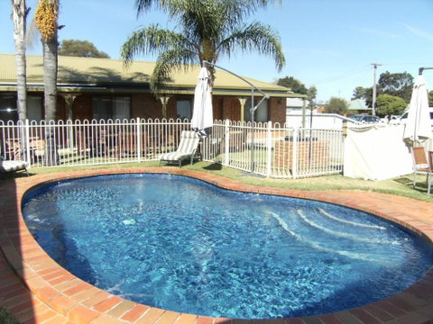 Regency Court Motel - Foster Accommodation 3