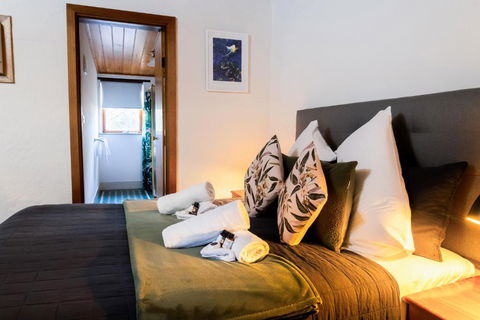 Reillys Wines Heritage Cottages - Foster Accommodation 3