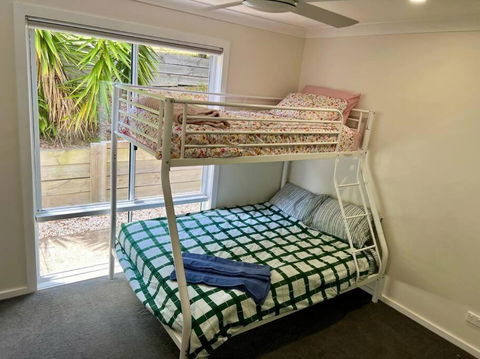 Relax And Reconnect At MaluaBay - Foster Accommodation 3