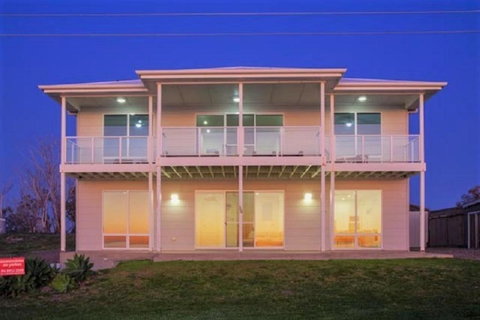 Relax At 36 - Foster Accommodation 0