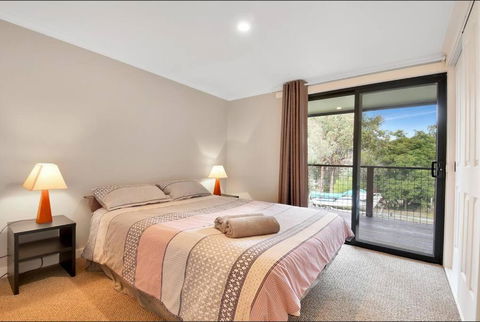 Relax At Goughs Bay - Foster Accommodation 1