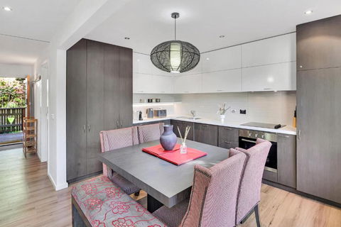 Ren Basera - Foster Accommodation 1