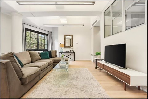 Renovated Warehouse Conversion In Heart Of Sydney - Foster Accommodation 1
