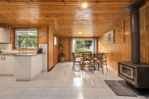 Rest & Relaxation - Foster Accommodation 0