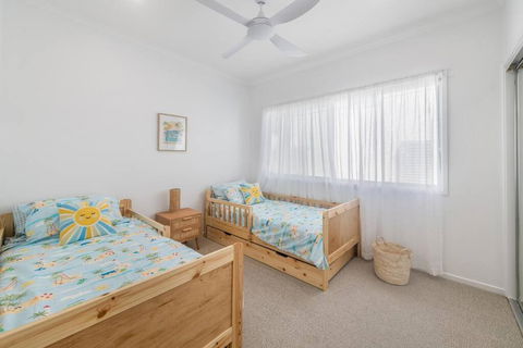 Retreat In The Heart Of Alex - 3BR Sleeps 11, Pool - Foster Accommodation 3