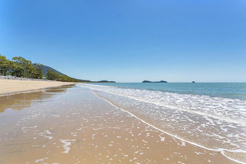 Ribbons Beachfront Apartments Clifton Beach - Foster Accommodation 2