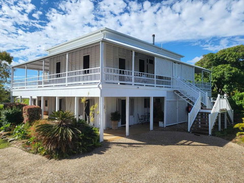 Ribbonwood Bed & Breakfast, Emu Park Qld - Foster Accommodation 0