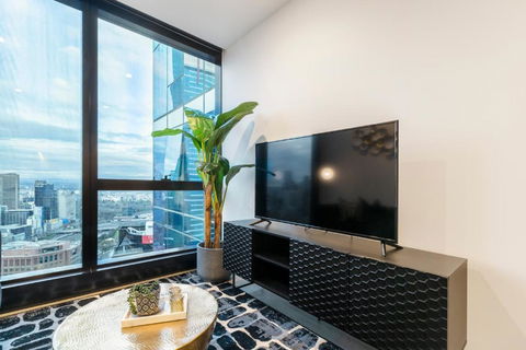 Ritzy Apartment In Iconic Australia 108 With Views - Foster Accommodation 3
