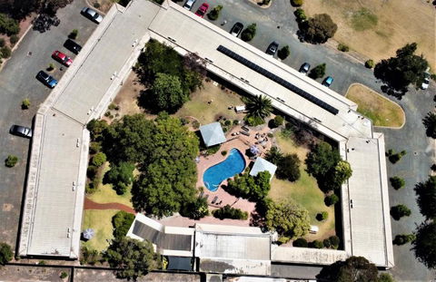 River Country Inn - Foster Accommodation 0