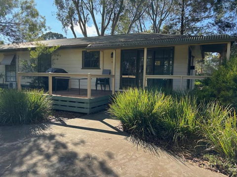 River Frontage Unit Moama - Foster Accommodation 0
