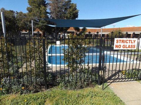 Rivergum Motel - Foster Accommodation 3