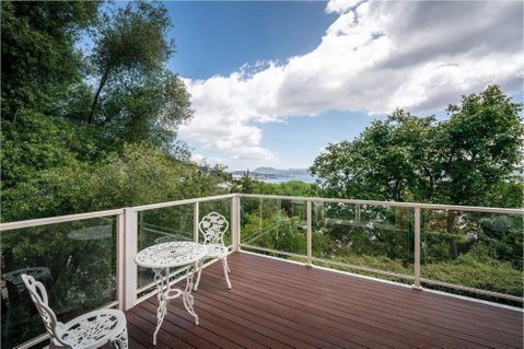 Riveting House With Incredible Water-view At SandyBay - Foster Accommodation 1