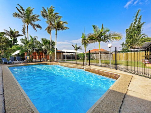 Riviera Motel Bundaberg - Foster Accommodation 0
