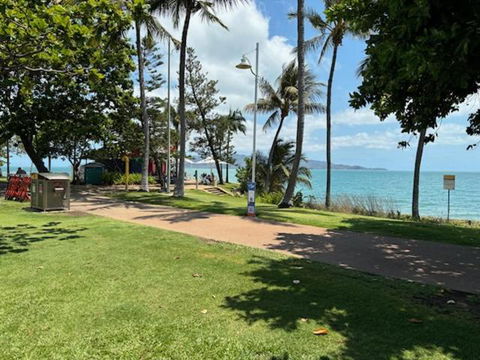 Residential Two-bedroom Unit On The Strand, Self-check In, Wi-fi - Foster Accommodation 1