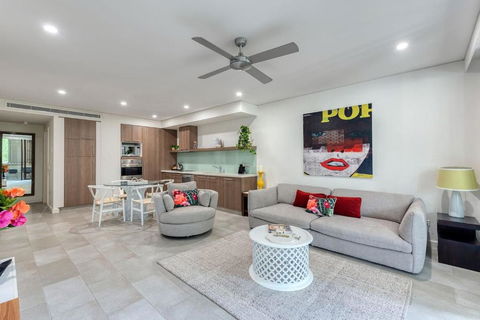 Rose At Temple Palm Cove - A Poolside Paradise - Foster Accommodation 0
