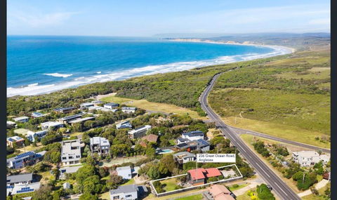 Roadknight Ocean Road View 236 - Foster Accommodation 2