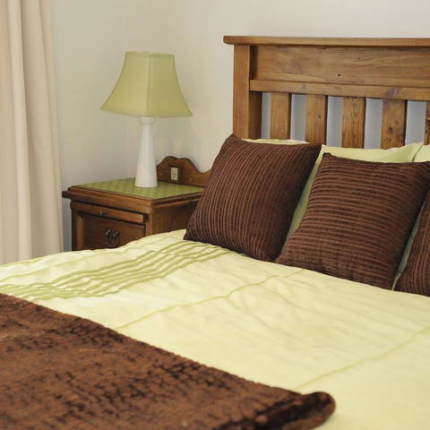Robin Hill Retreat - Foster Accommodation 0