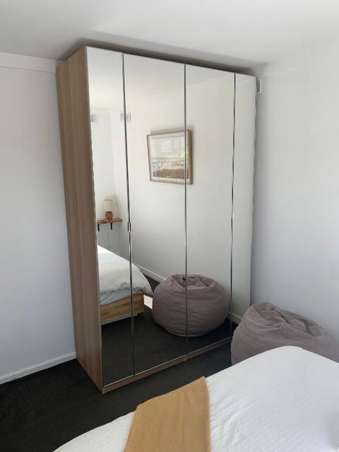 Room For Rent - Foster Accommodation 1