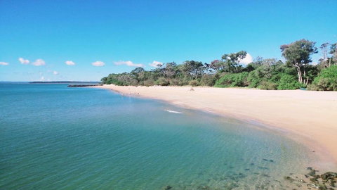 Rosalynda- Luxury Beachfront 3 BR Townhouse - Foster Accommodation 2