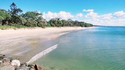 Rosalynda- Luxury Beachfront 3 BR Townhouse - Foster Accommodation 1