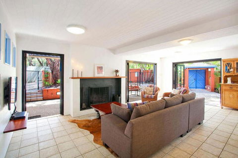 Ross Cres Spacious Private Beach House - Foster Accommodation 1