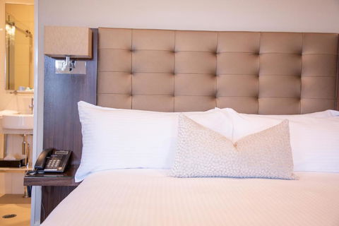 Royal Hotel Randwick - Foster Accommodation 2