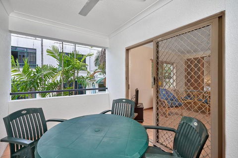 Royal Palm Villas - Foster Accommodation 3