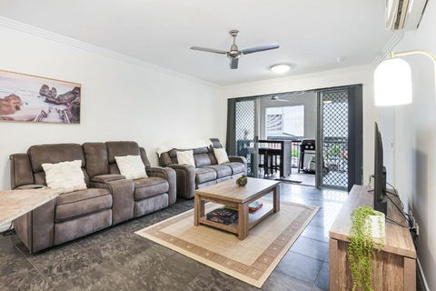 Royal Pavilions 8 - Foster Accommodation 2