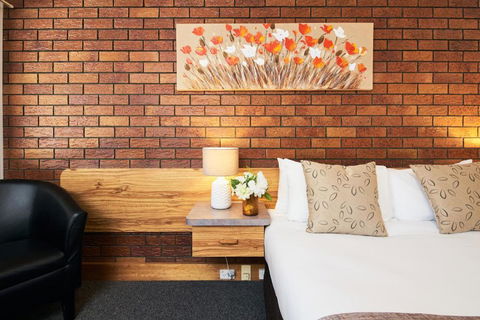 Ruthven Street Motor Inn - Foster Accommodation 1