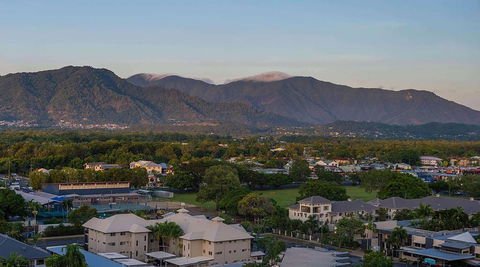 Rydges Esplanade Resort Cairns - Foster Accommodation 1