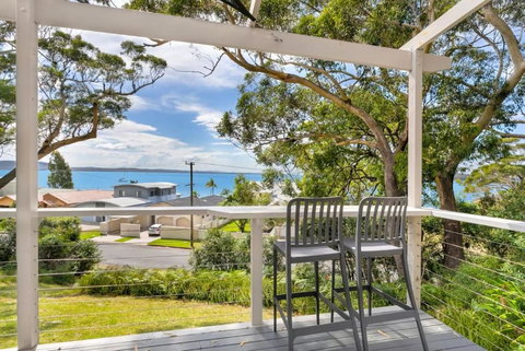 Sally Beach House With Ocean Views - Foster Accommodation 0