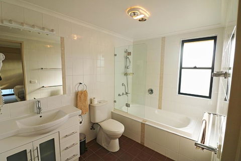 Saltwater Apartments - Foster Accommodation 3
