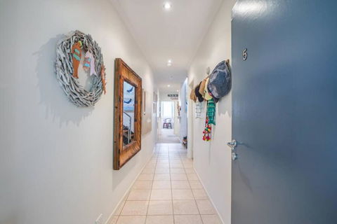 Saltwater 5 - Sleeps 8 - Close To Main Beach - Foster Accommodation 3