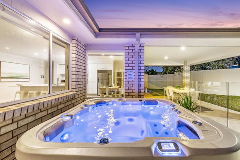 Salty Pause At Bondi House - With Spa And Pet Friendly! - Foster Accommodation 1