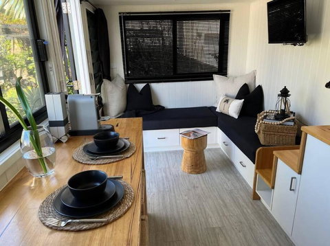 SALTY SOUL KIAMA - Tiny House By The Ocean - Foster Accommodation 0