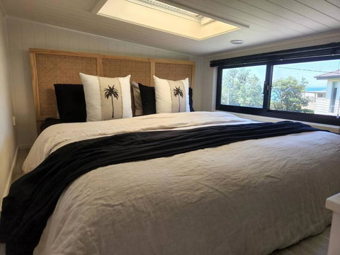 SALTY SOUL KIAMA - Tiny House By The Ocean - Foster Accommodation 1