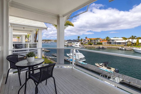 Salty Views - Foster Accommodation 2