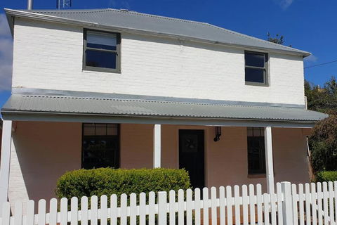 Samuels Cottage C1860 - In The Heart Of Mudgee - Foster Accommodation 0