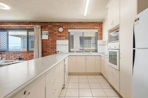 San Clemente Unit 4 24 Orvieto Terrace - Foster Accommodation 2