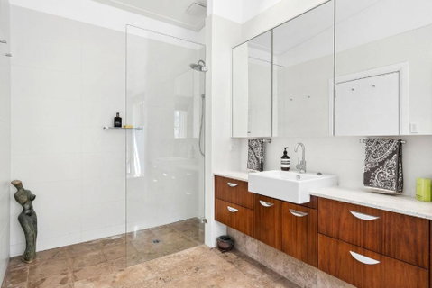 Sanctuarium - Foster Accommodation 3