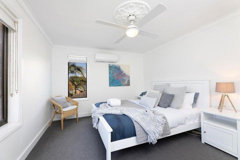 Sand Dunes - Foster Accommodation 1