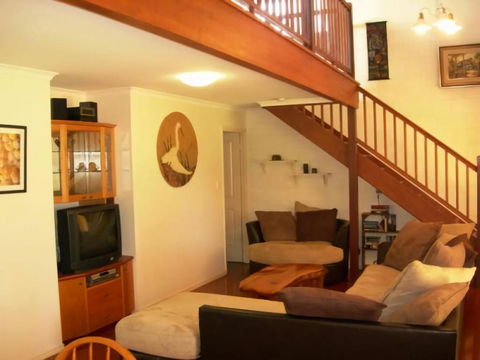 Sand Piper Cottage Rainbow Beach - Foster Accommodation 3